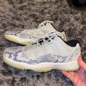 Air Jordan 11 snakeskin low